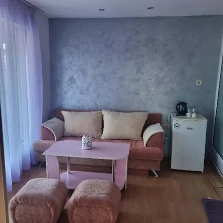 Πανσιόν семейна къща 