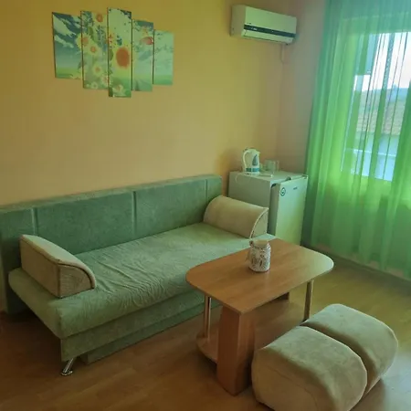 Πανσιόν семейна къща 