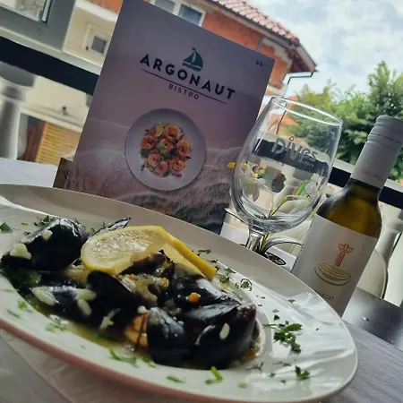 Πανσιόν семейна къща 